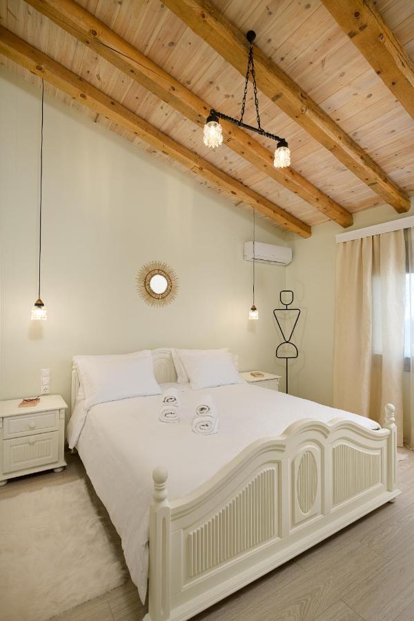 Aphrodite Mountain View Apartment