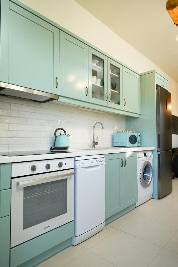 Aphrodite Mountain View Apartment