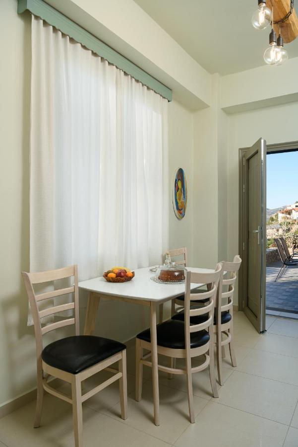 Apartment Aphrodite Mountain View